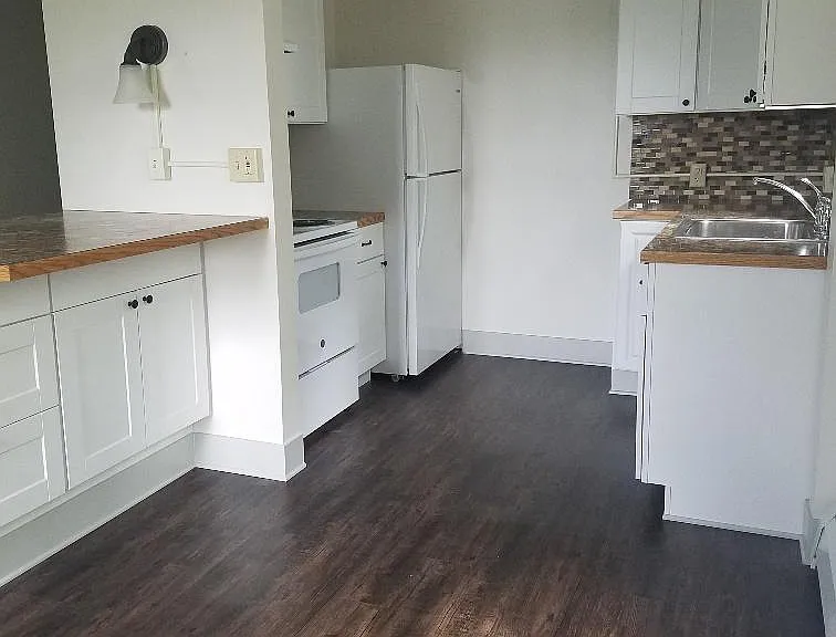 115 Llenroc Ct #B — Photo 8