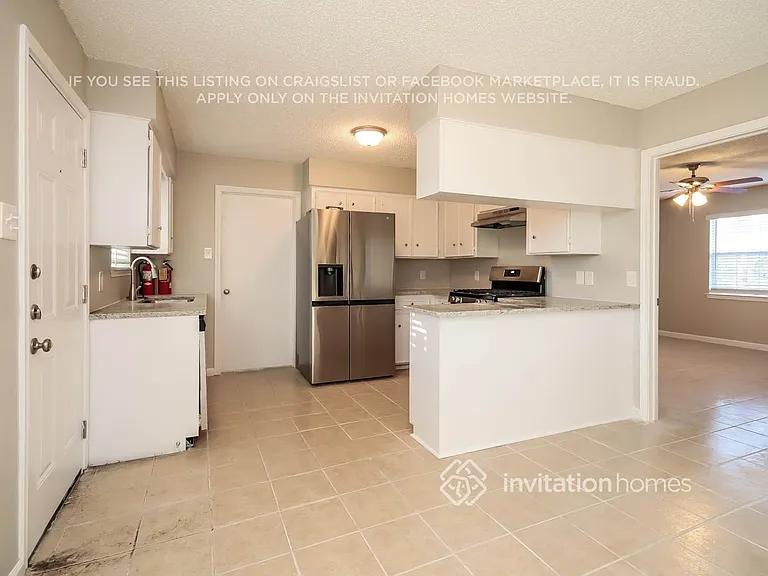 107 Lincoln Ln — Photo 5