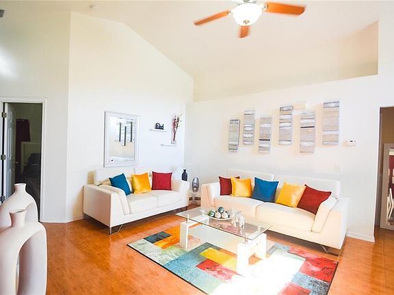 5th image of 2631 Willow Glen Cir