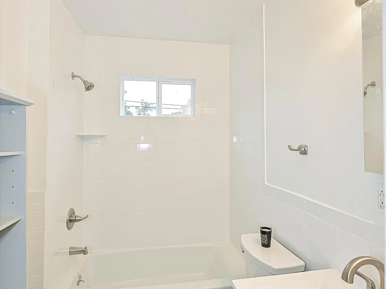 230 W Madison Ave #2 — Photo 11