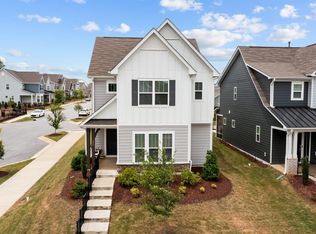 124 Daisy Grove Ln, Holly Springs, NC 27540