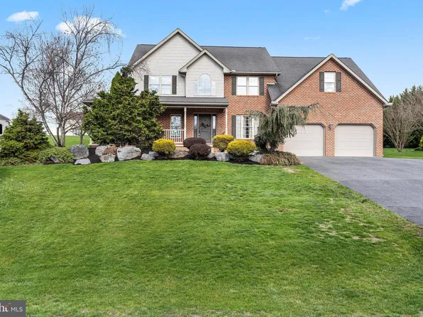 1831 Bell Ave, Chambersburg, PA 17202