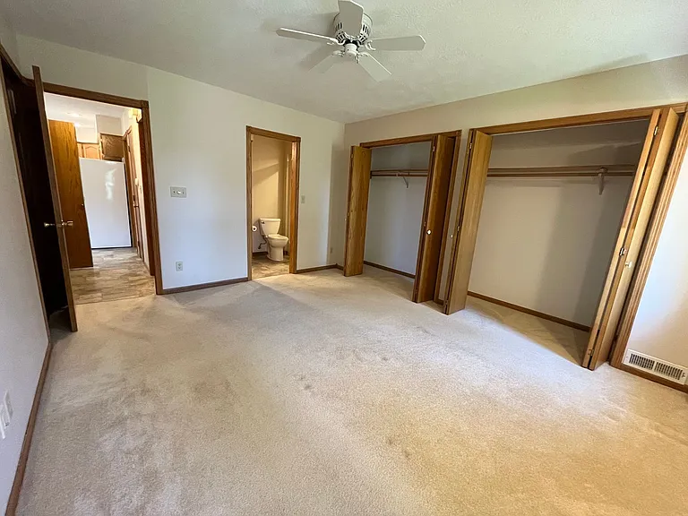 301 N Cherry St — Photo 17