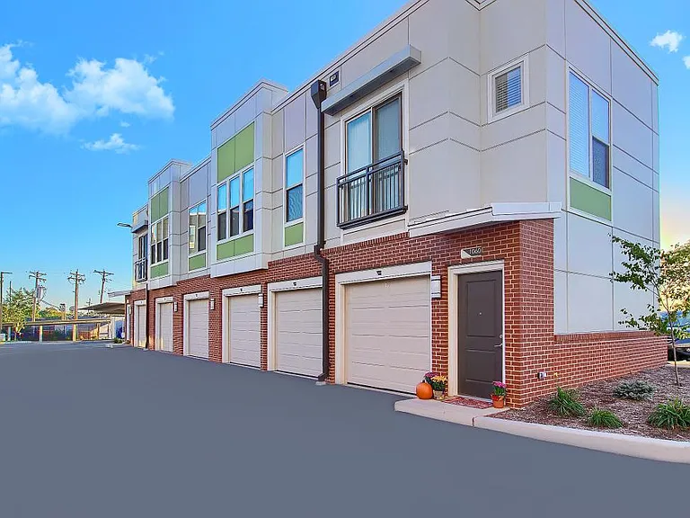 The Vue at Creve Coeur Apartments — Photo 132