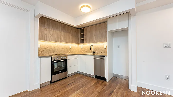 Rented by Nooklyn NYC LLC | media 5