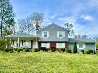 574 Pine Creek Dr, Shepherdsville, KY 40165