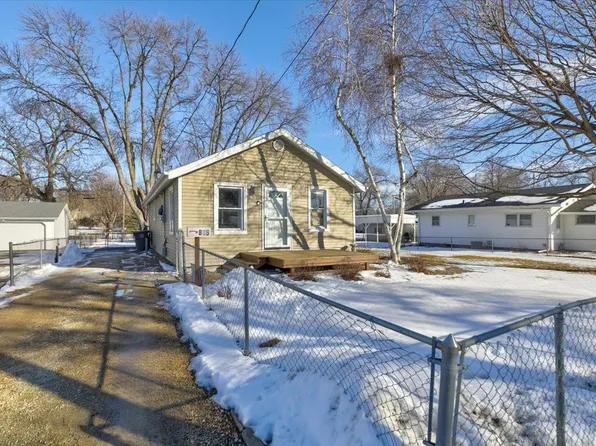 815 E 25th St, Des Moines, IA 50317