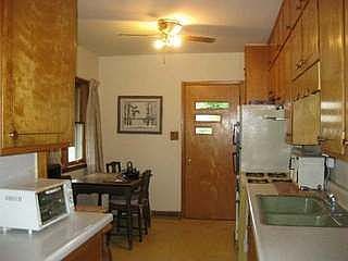 2nd image of 1014 W 6th St