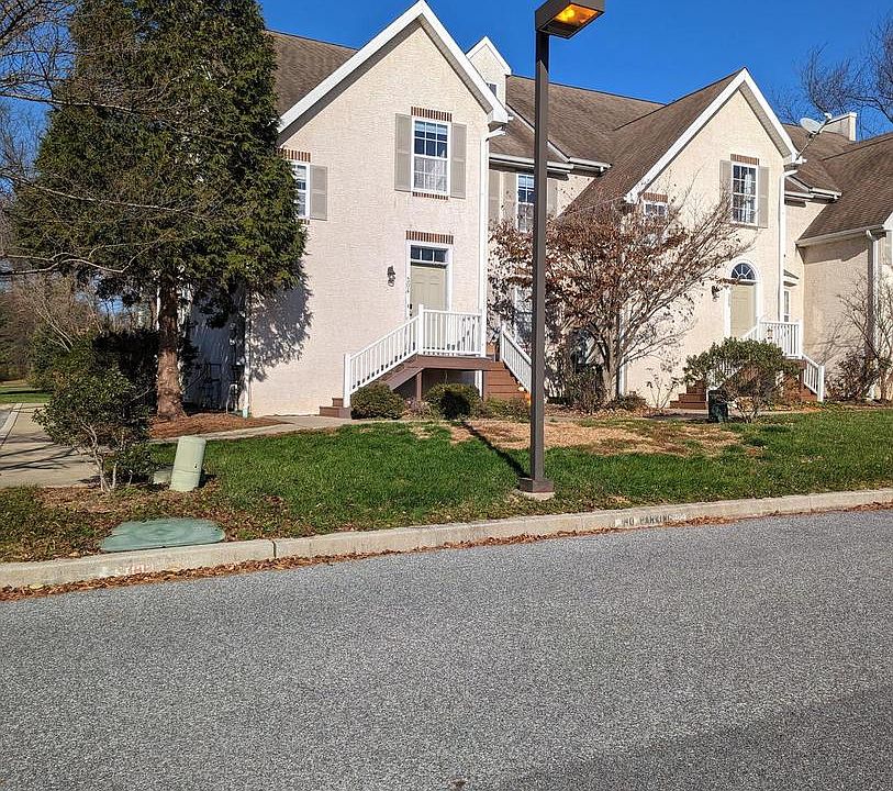 1st image of 304 Riverbirch Cir #304
