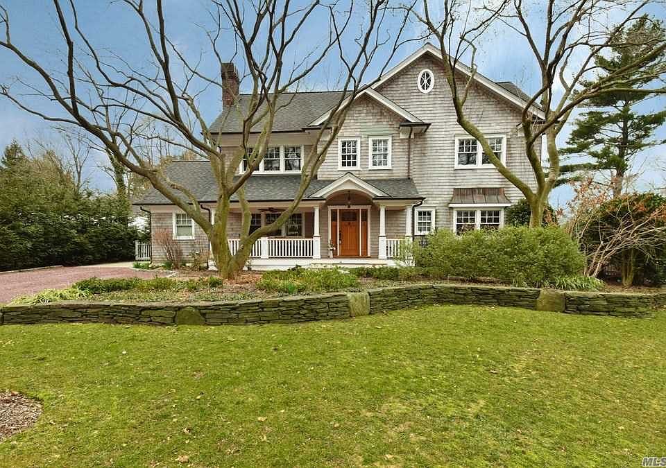 1st image of 24 Surrey Ln