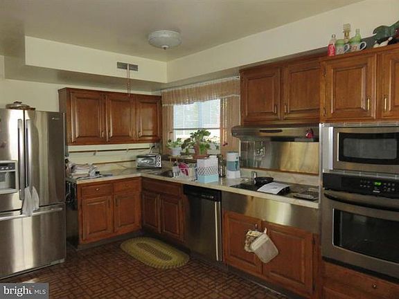 4th image of 9908 Ashburton Ln