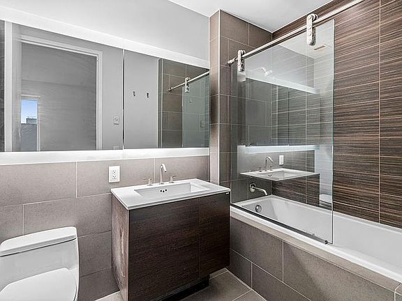 5th image of 541 Washington Ave #702