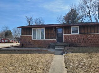 2461 He Nis Ra Ln, Green Bay, WI 54304