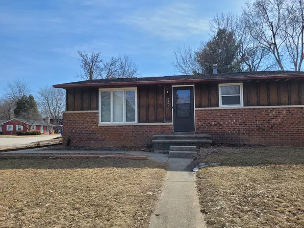 2461 He Nis Ra Ln, Green Bay, WI 54304