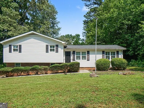 1272 Oakwoods Dr, Woodstock, GA 30188