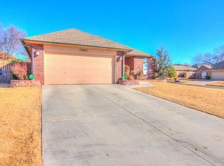 17300 Cedarwood Dr, Edmond, OK 73012