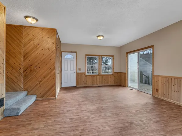 6150 193rd Ave NE, New London, MN 56273