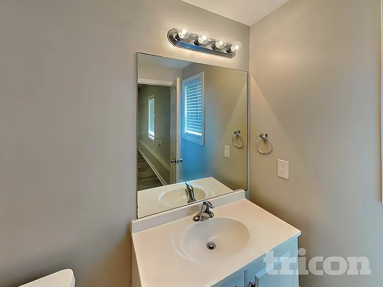 676 Eagles Nest Cir — Photo 13