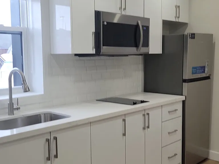304 Albert St W #204 — Photo 8