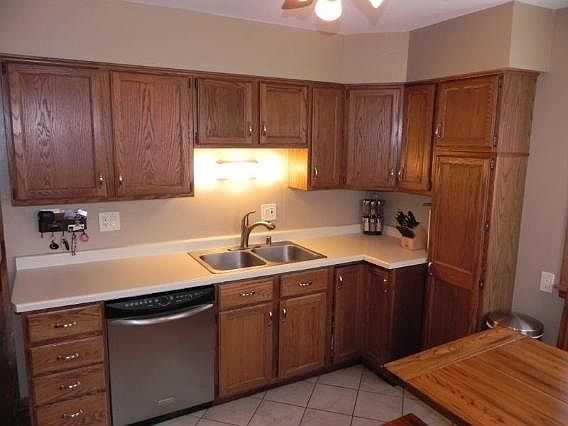 5th image of 533 Peters Dr