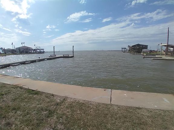 3rd image of 3912 4th St