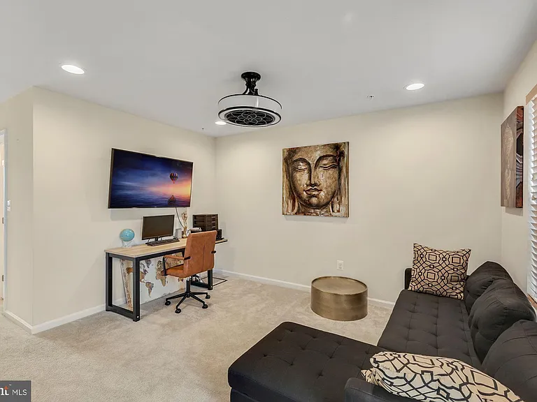 6106 Chronicle St — Photo 30