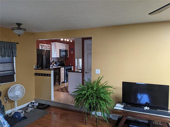 5th image of 3509 Oakwood St