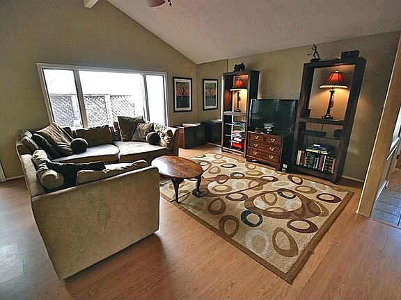 5th image of 2234 Sentinal Oaks St