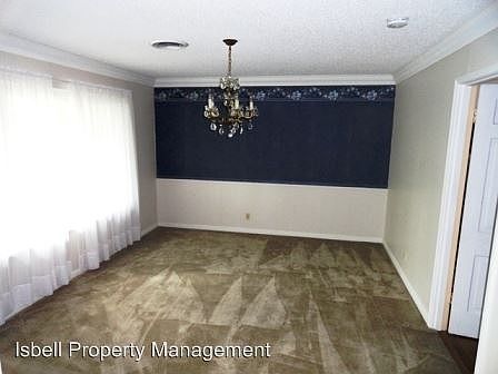 5th image of 906 Oak Hill Dr