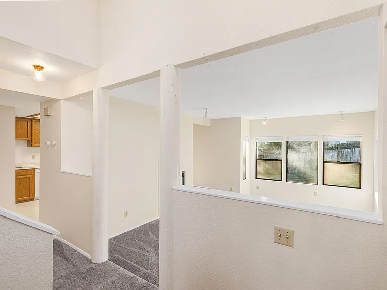 17633 NE 88th Pl — Photo 2