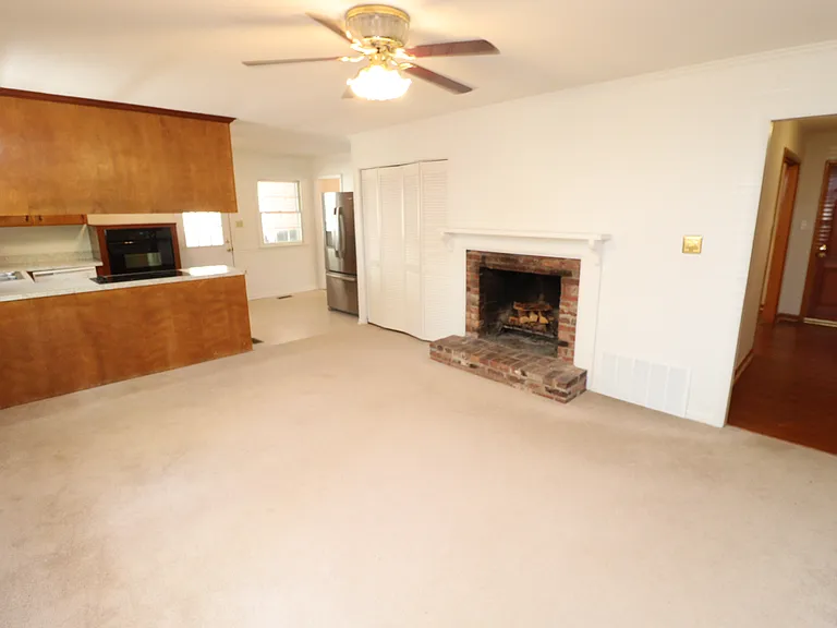 116 Shirley Dr — Photo 12