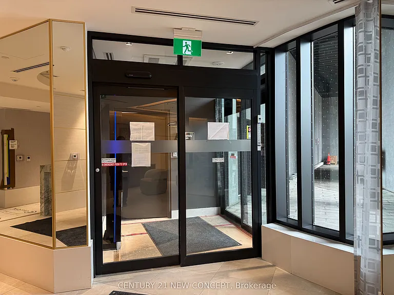 5858 Yonge St #LPH08 — Photo 31