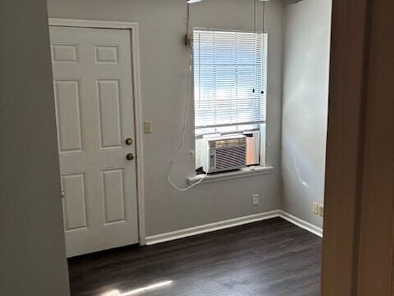 4th image of 421 W King Ave APT 2
