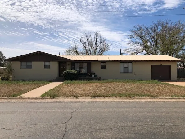 401 Clairemont St, Jayton, TX 79528