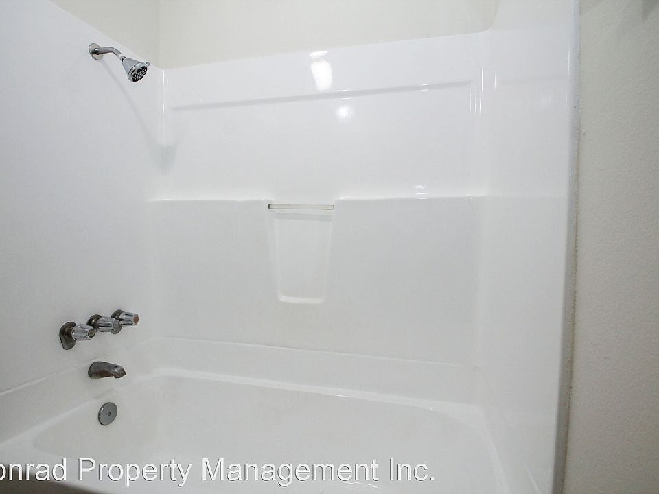 1st image of 7457 Woodman Ave APT 14