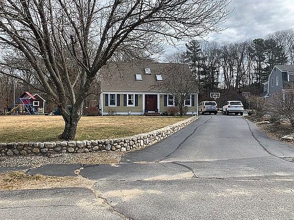 2nd image of 10 Cherrywood Cir