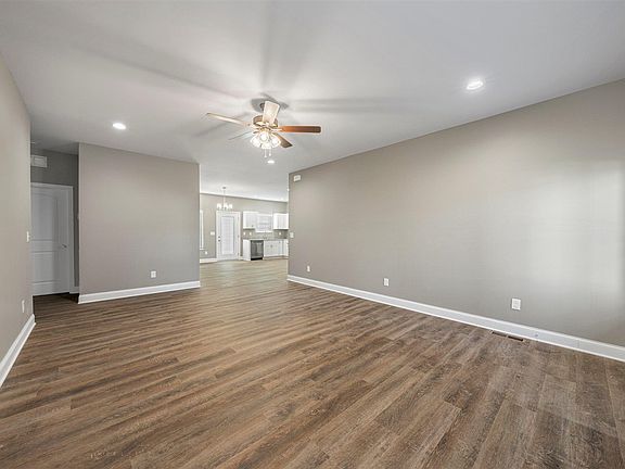 5th image of 1310 Rhythm Ln