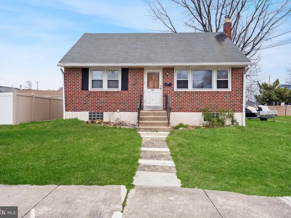 242 Jansen Ave, Essington, PA 19029