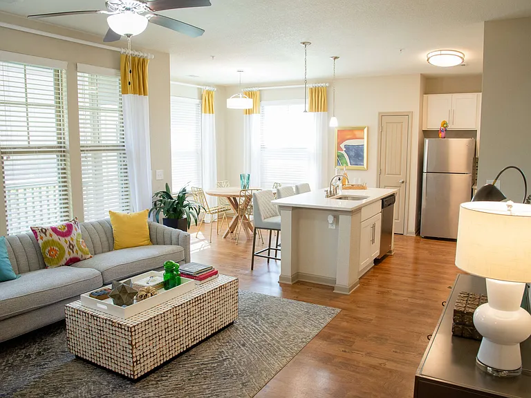 9505 Silver Collection Cir — Photo 15