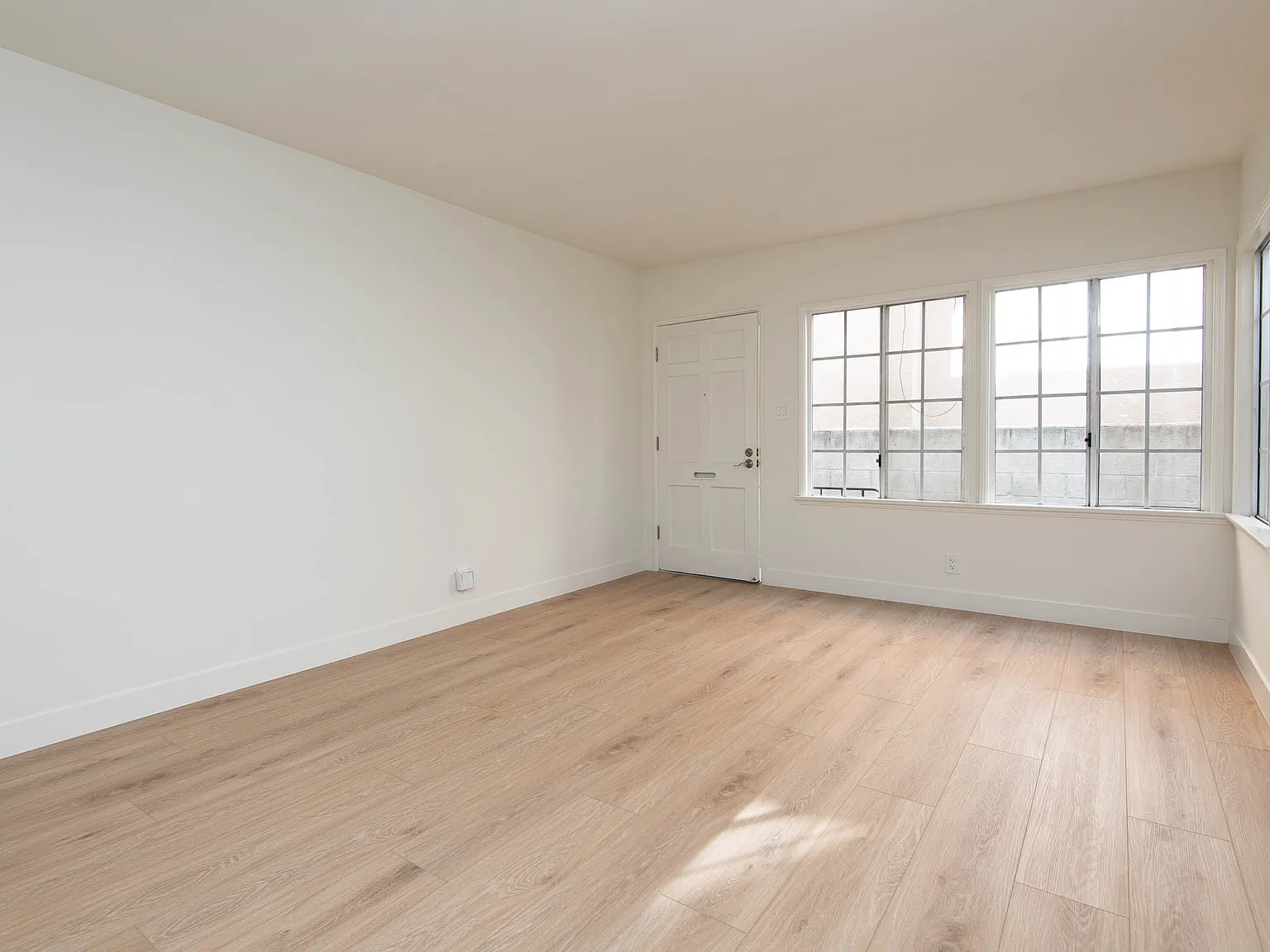 1 bed, 665 sqft, $2,395 — Photo 2