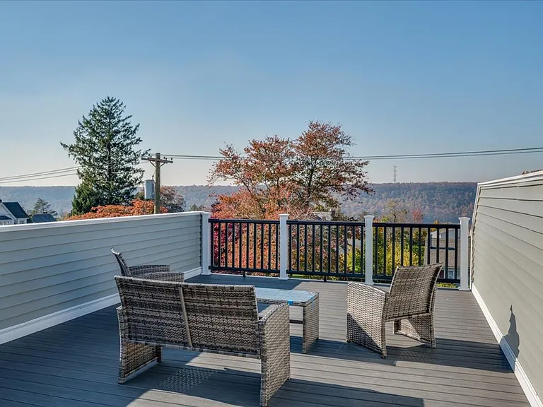 538 North Broadway — Photo 3