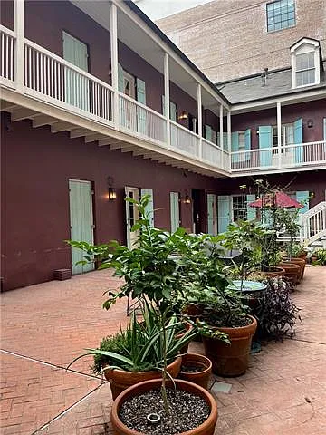 2 bed, 2.0 bath, 1380 sqft, $2,425 — Photo 2