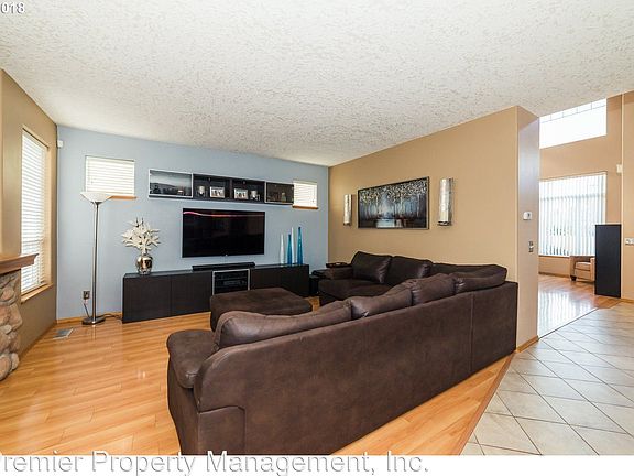 3rd image of 1909 NE 154th Ave