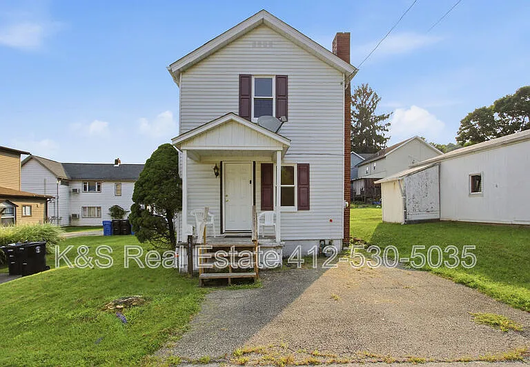 1810 Salem St — Photo 1