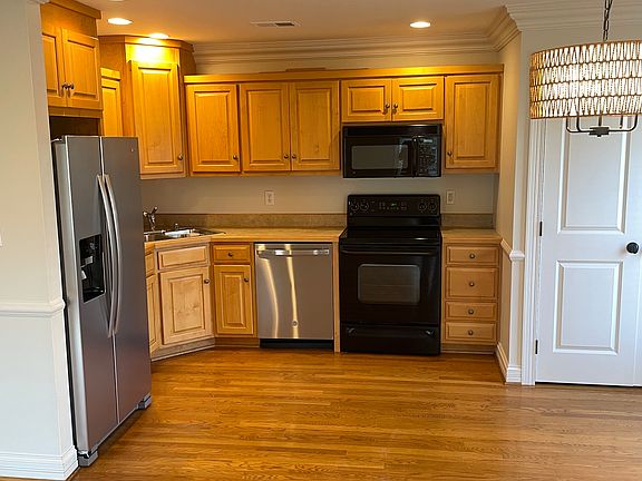 3rd image of 9509 Norton Commons Blvd #201