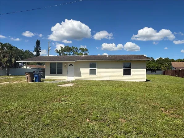 2253 11th Ter, Lehigh Acres, FL 33936