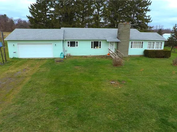 2466 County House Rd, Penn Yan, NY 14527