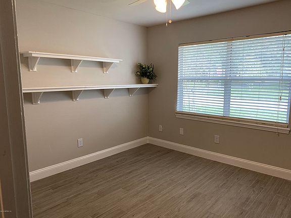 5th image of 3416 Donzi Way E