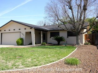 2704 S Fontana Ct, Visalia, CA