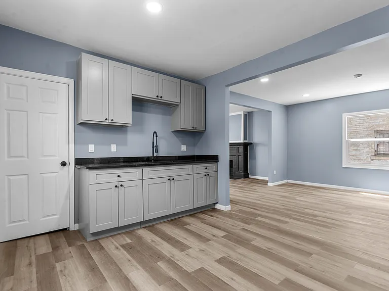 2648 Tuxedo St #1 — Photo 5